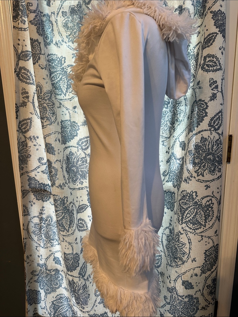 Faux-Fur Trim Hooded Bodycon Dress in Cream - Picture 3 of 5